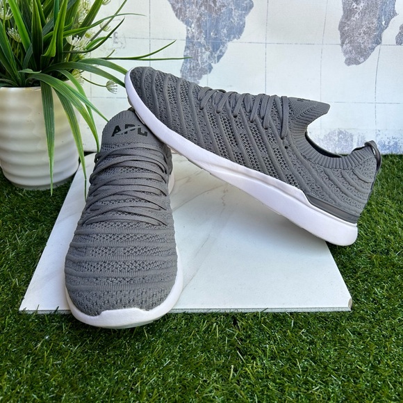 APL TechLoom Wave hybrid Running shoe size women 11.5 - Picture 5 of 16